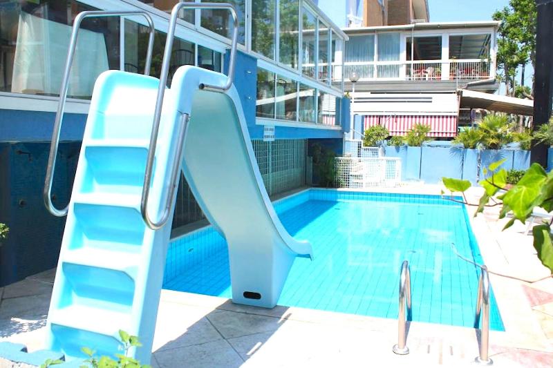 Hotel Diamond - Havuz