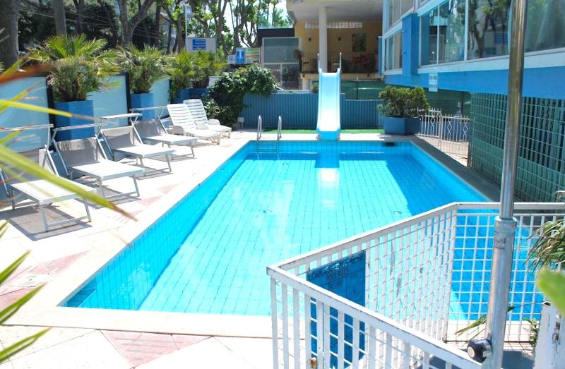 Hotel Diamond - Havuz