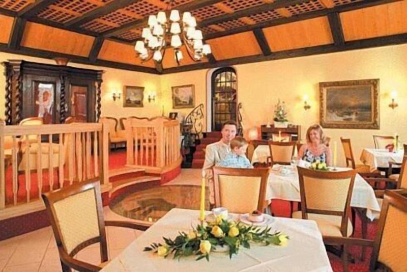 Ringhotel Wellness-Privathotel Post an der Therme - Restoran