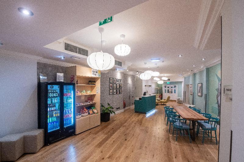 Garner Hotel Reading City Centre - Lobi