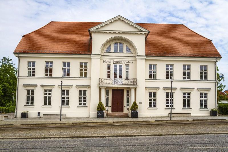 Hotel Prinzenpalais Bad Doberan - Genel