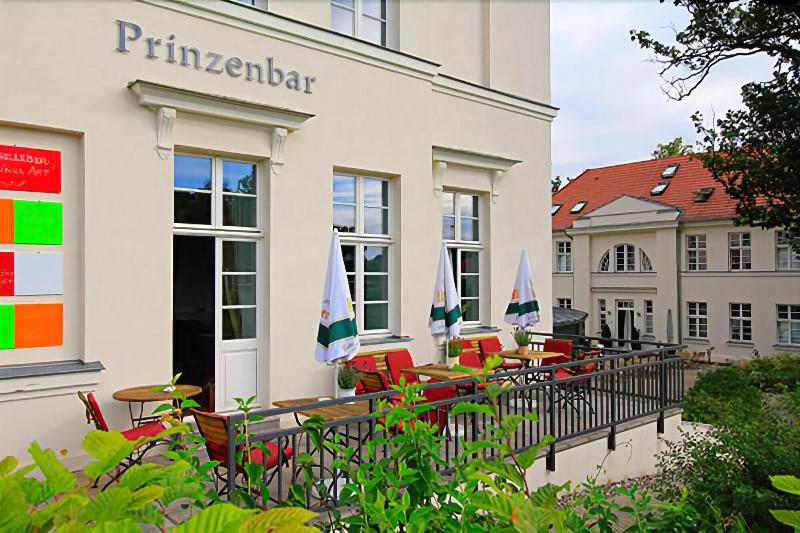 Hotel Prinzenpalais Bad Doberan - Teras