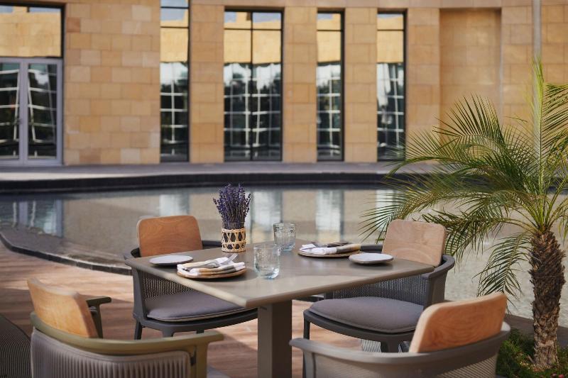 Burj Rafal Riyadh, A Marriott International Hotel - Restoran