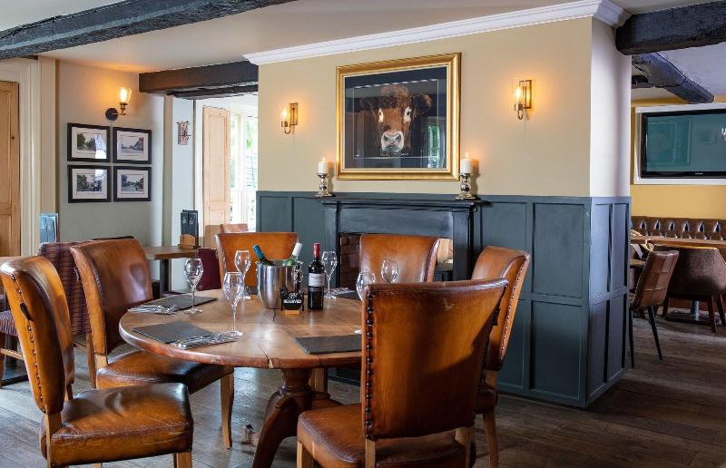 Broom Hall Inn - Hotel - Bar
