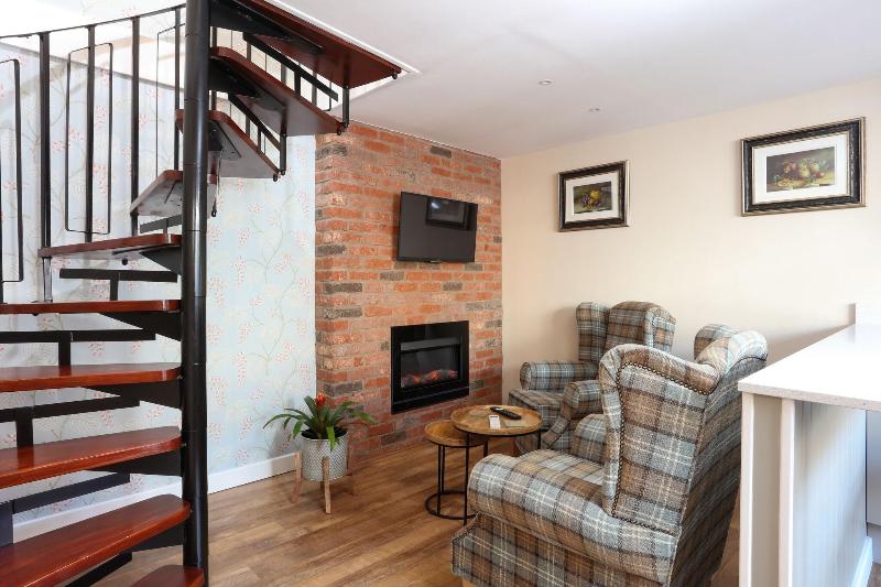 Broom Hall Inn - Hotel - Lobi
