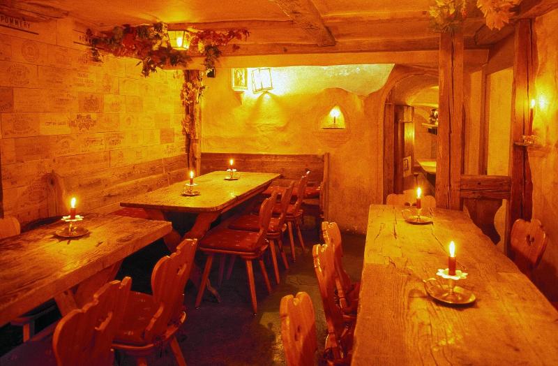 Steffani - Bar