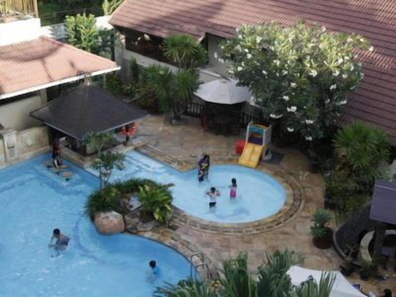 Resor Tuban Tropis - Havuz
