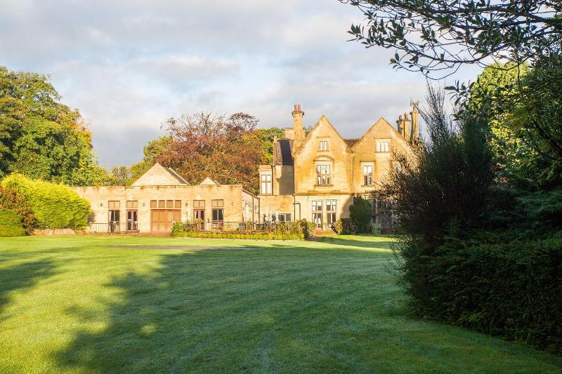 Bagden Hall - Genel