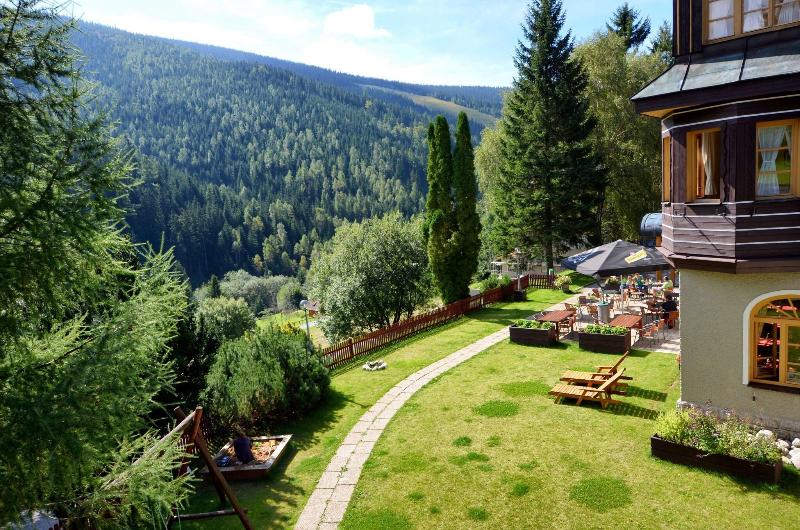 Alpsky Hotel - Genel