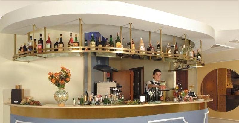 Relax - Bar