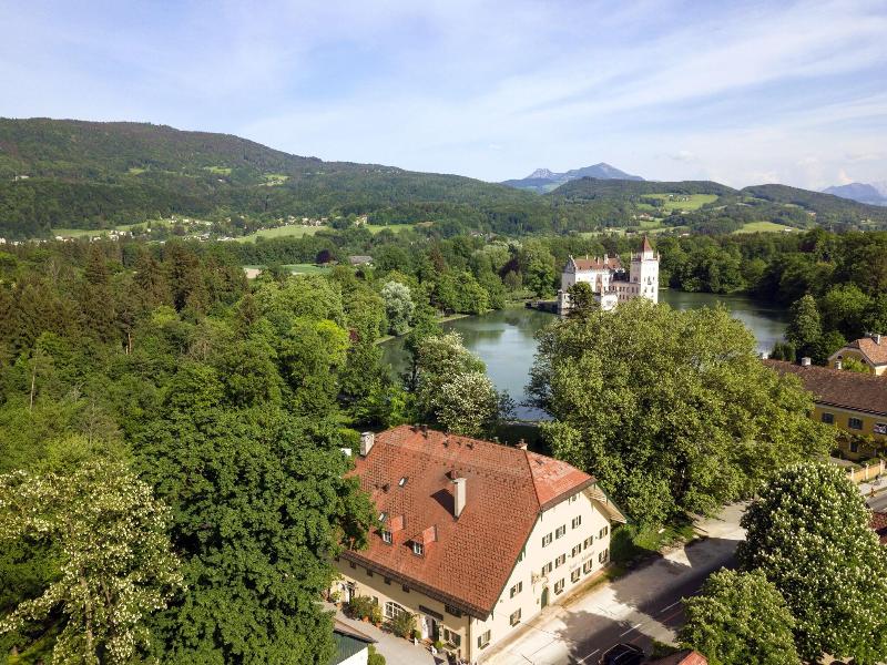 Schlosswirt zu Anif - Genel