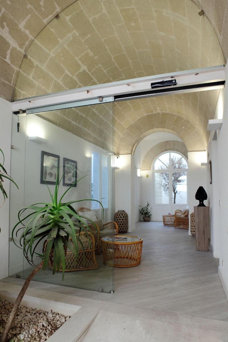 Hotel Aegusa - Lobi