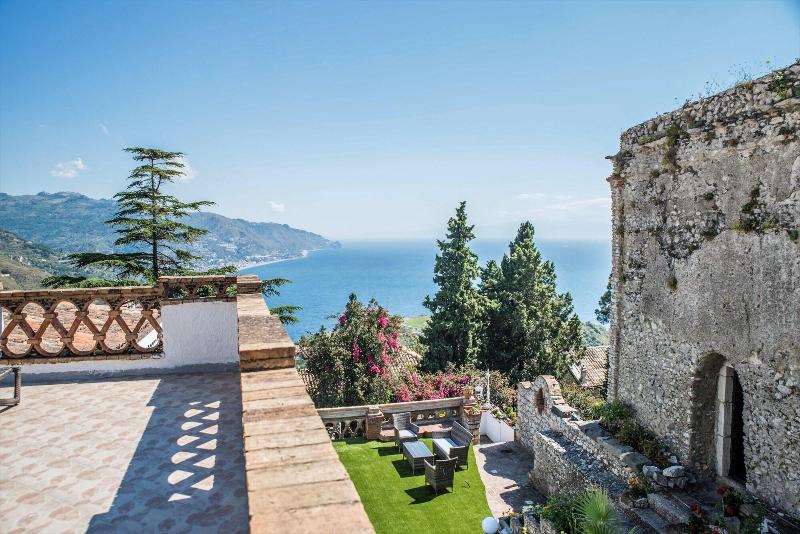 Villa Fiorita - Genel