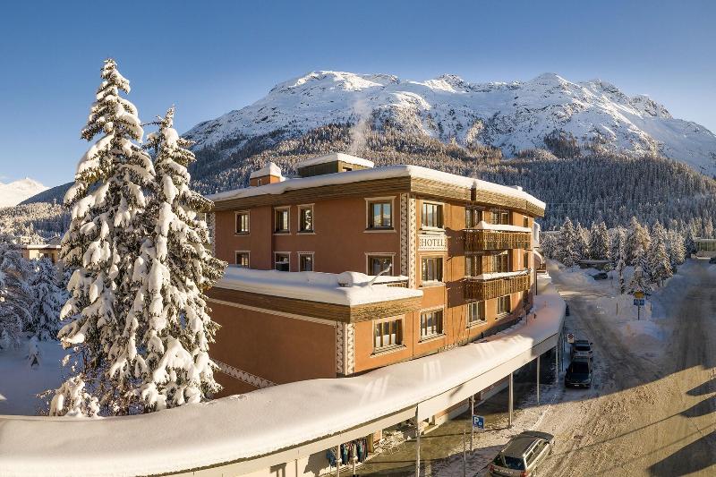Corvatsch Restaurant & Hotel St. Moritz - Teras
