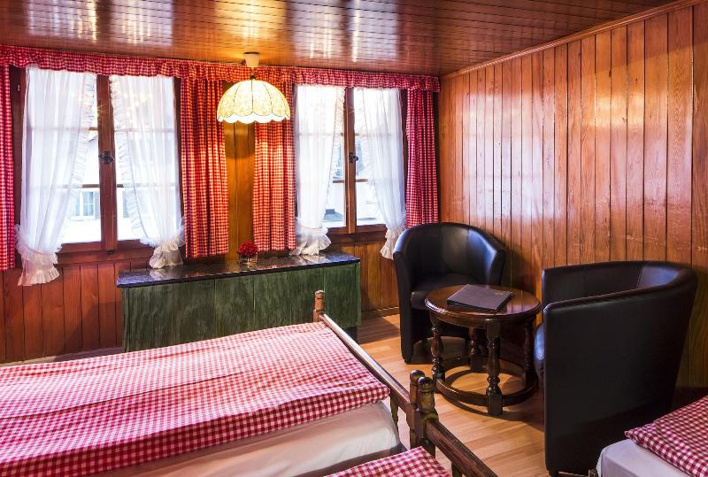 Schloss-Hotel Swiss-Chalet - Oda
