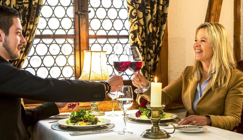 Schloss-Hotel Swiss-Chalet - Restoran