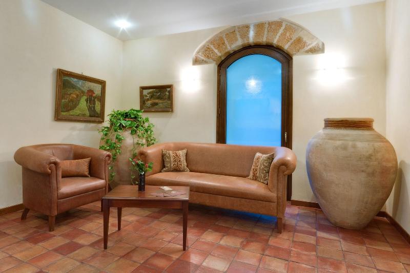 La Plumeria Hotel - Lobi