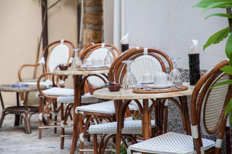La Plumeria Hotel - Restoran