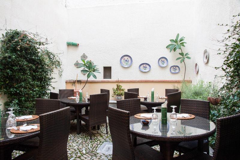 La Plumeria Hotel - Restoran
