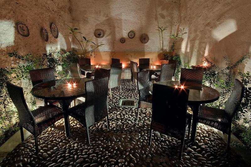 La Plumeria Hotel - Teras