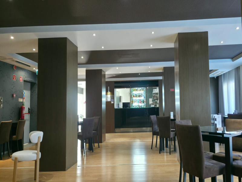 Monaco - Bar