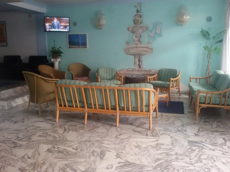 Sporting Baia Dependence Villa Athena - Lobi
