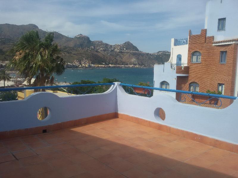Sporting Baia Dependence Villa Athena - Teras