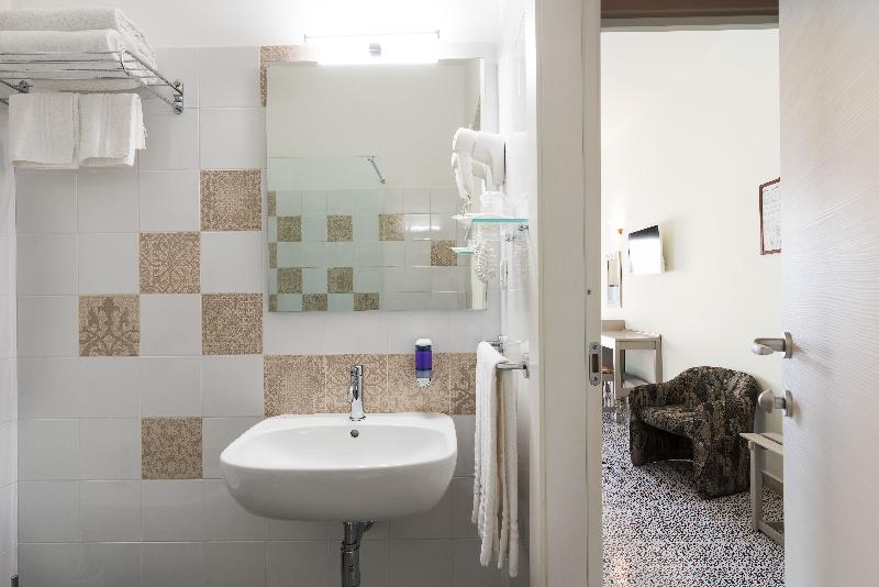 Saracen Sands Hotel & Congress Centre - Oda
