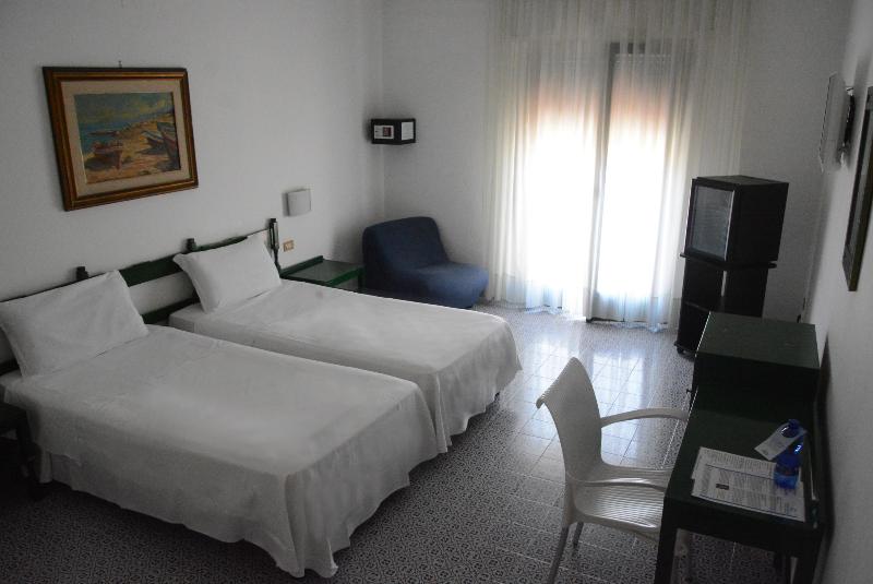 Saracen Sands Hotel & Congress Centre - Oda