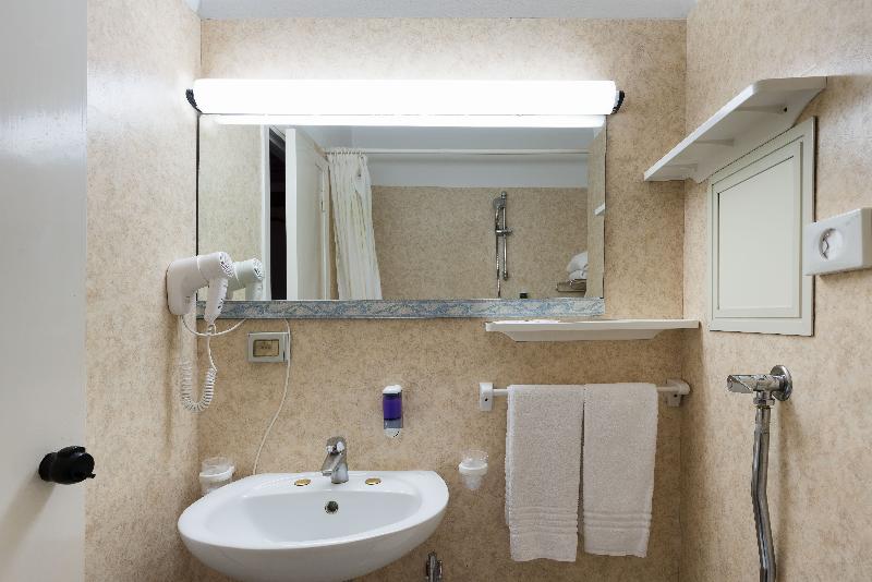 Saracen Sands Hotel & Congress Centre - Oda