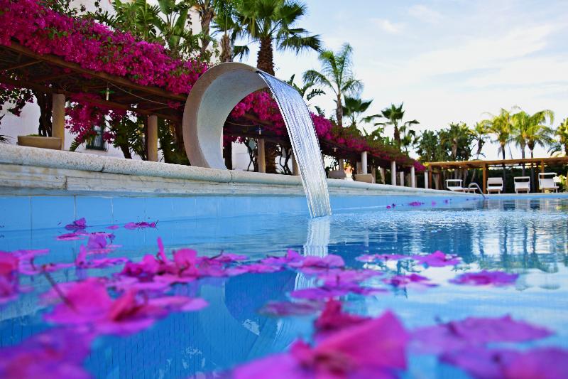 Saracen Sands Hotel & Congress Centre - Havuz