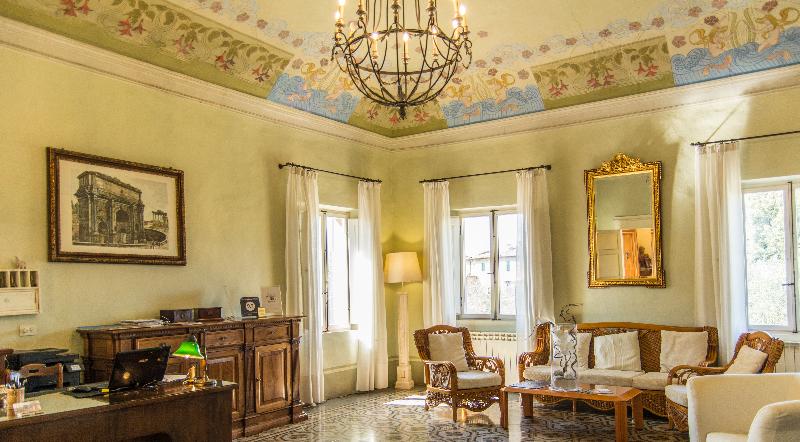 Palazzo di Valli - Lobi