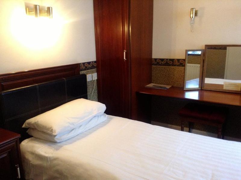 The Star Hotel - Genel