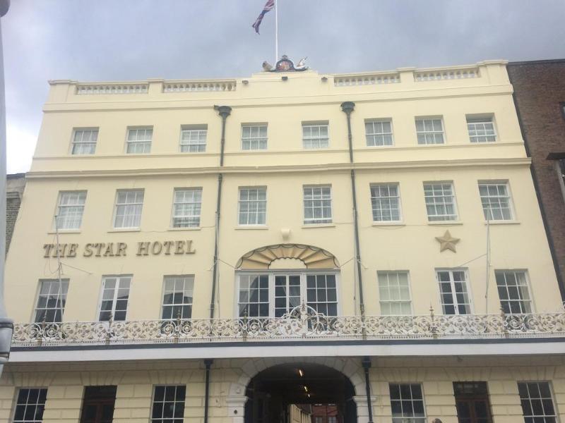 The Star Hotel - Genel
