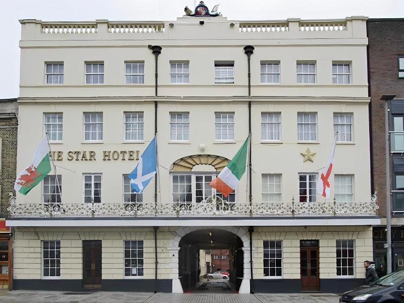 The Star Hotel - Genel