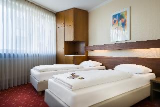 Novum Hotel Stuttgart Hauptbahnhof - Rieker fotoÄŸrafÄ±