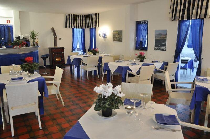 Hotel Ristorante Meson Feliz - Restoran