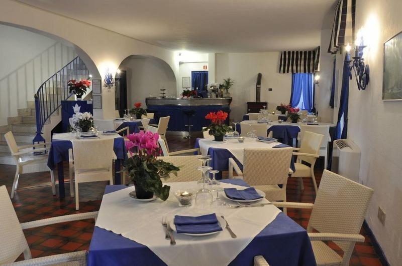 Hotel Ristorante Meson Feliz - Restoran