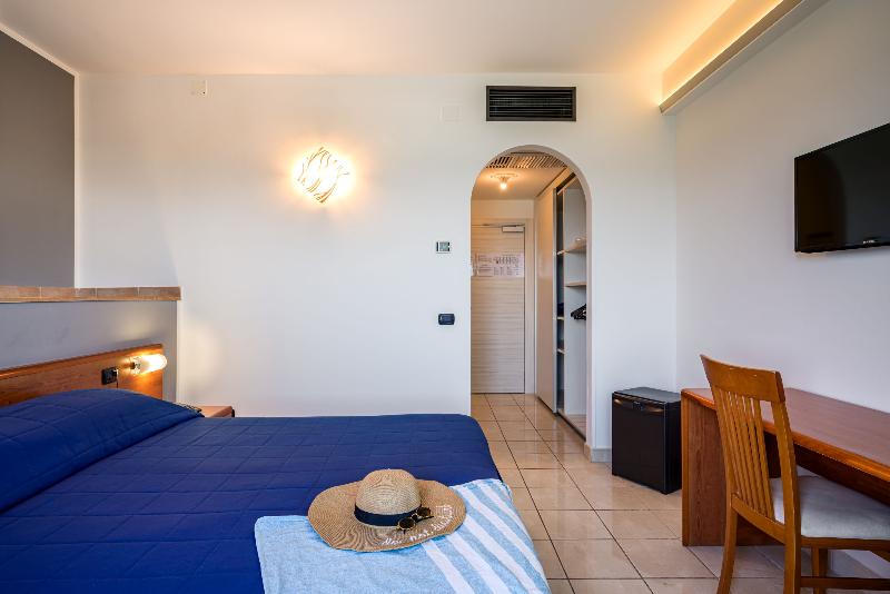 Carlton Riviera - Oda