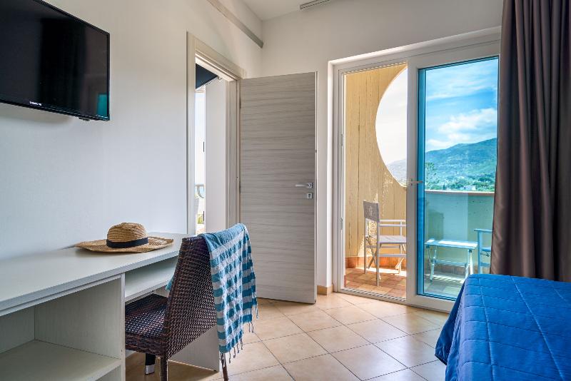 Carlton Riviera - Oda