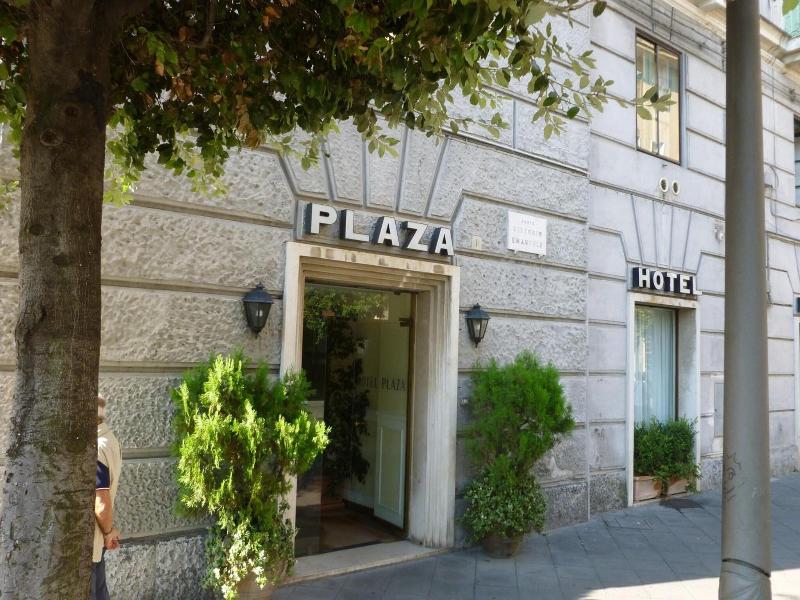 Plaza - Genel