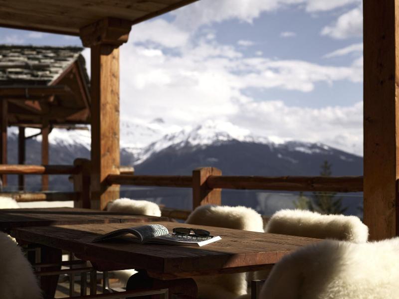 LeCrans Hotel & Spa - Teras