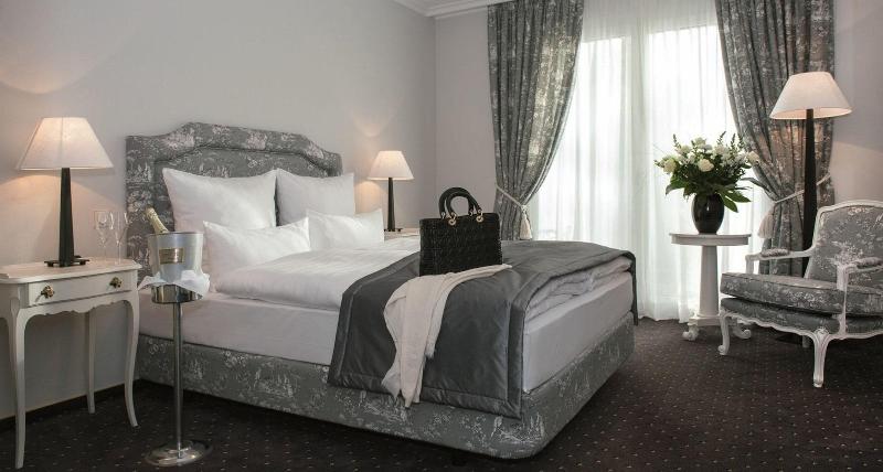 Victor's Residenz Saarbrücken - Oda