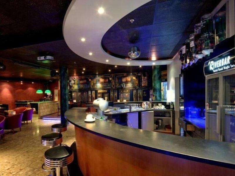 Hotel Good Night Inn - Bar