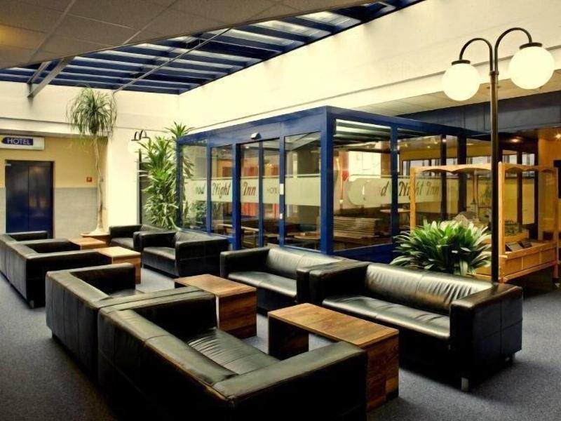 Hotel Good Night Inn - Lobi