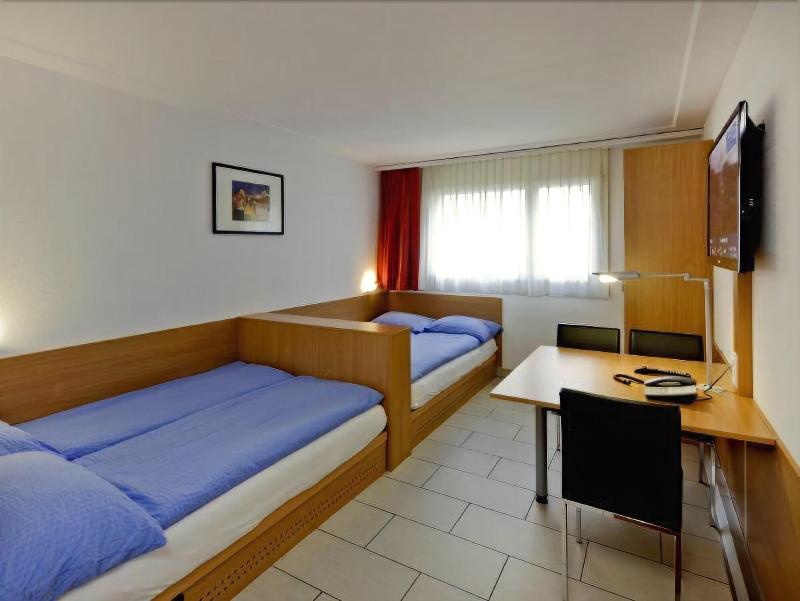 Hotel Good Night Inn - Oda