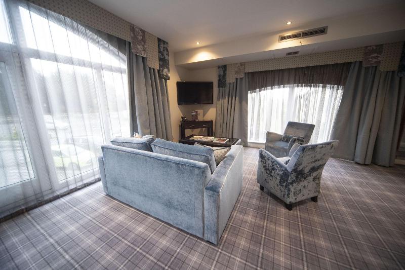 Peak Edge Hotel - Oda