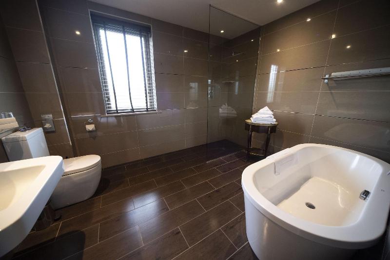 Peak Edge Hotel - Oda