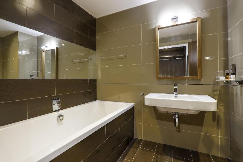 Peak Edge Hotel - Oda