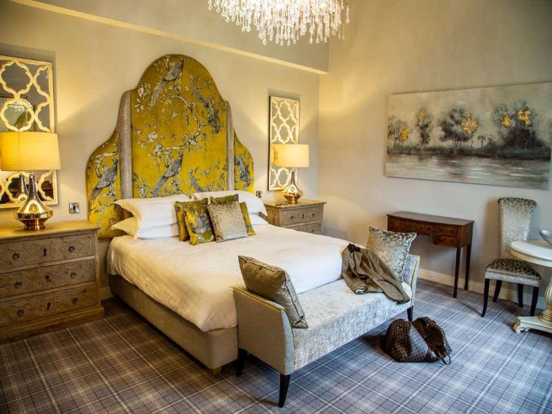 Peak Edge Hotel - Oda